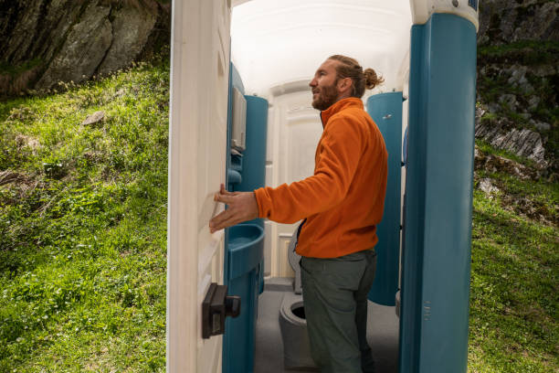 Portable Toilet Options We Offer in Fullerton, CA